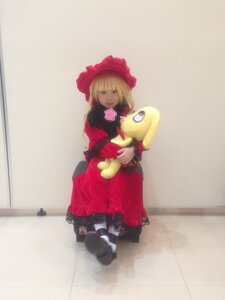 Rating: Safe Score: 0 Tags: 1girl blonde_hair bonnet bow dress flower hat rose shinku solo User: admin