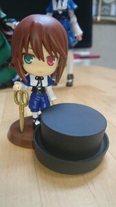 Rating: Safe Score: 0 Tags: 1boy blurry blurry_foreground chibi depth_of_field doll figure heterochromia motion_blur photo red_eyes solo souseiseki User: admin