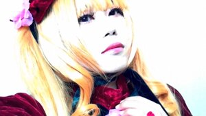 Rating: Safe Score: 0 Tags: 1girl bangs blonde_hair blue_eyes close-up lips long_hair looking_at_viewer portrait shinku solo User: admin