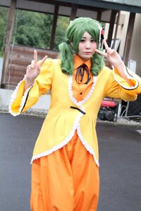 Rating: Safe Score: 0 Tags: 1girl 3d blurry dress green_hair hair_ornament kanaria photo realistic solo v yellow_dress User: admin