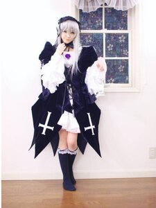 Rating: Safe Score: 0 Tags: 1girl boots dress flower frills full_body hairband knee_boots long_hair long_sleeves looking_at_viewer rose silver_hair solo standing suigintou wide_sleeves User: admin