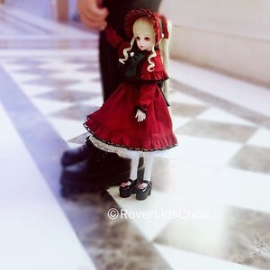 Rating: Safe Score: 0 Tags: 1girl blonde_hair blurry bonnet bow depth_of_field doll dress long_hair long_sleeves looking_at_viewer photo red_dress shinku solo standing User: admin