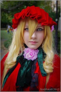 Rating: Safe Score: 0 Tags: 1girl auto_tagged blonde_hair blue_eyes blurry closed_mouth depth_of_field drill_hair flower hair_between_eyes hat lips long_hair looking_at_viewer nose photo pink_flower pink_rose portrait realistic ringlets rose shinku solo User: admin