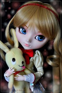 Rating: Safe Score: 0 Tags: 1girl blonde_hair blue_eyes blurry bow capelet depth_of_field doll hairband lips looking_at_viewer shinku smile solo stuffed_animal stuffed_bunny swept_bangs teddy_bear User: admin