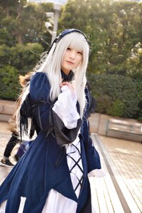 Rating: Safe Score: 0 Tags: 1girl 3d blurry depth_of_field dress long_hair long_sleeves red_eyes solo standing suigintou User: admin