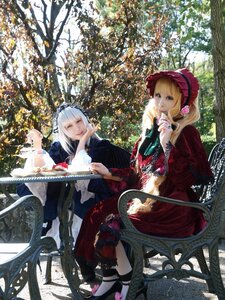 Rating: Safe Score: 0 Tags: 2girls blonde_hair blue_eyes bonnet dress flower frills long_hair multiple_cosplay multiple_girls red_eyes sitting tagme tree User: admin