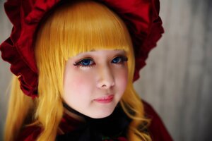 Rating: Safe Score: 0 Tags: 1girl bangs blonde_hair blue_eyes blunt_bangs blurry blurry_background bonnet bow depth_of_field eyelashes face flower lips long_hair looking_at_viewer portrait realistic rose shinku solo User: admin