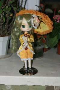 Rating: Safe Score: 0 Tags: 1girl blurry blurry_foreground depth_of_field doll dress flower frills green_eyes green_hair kanaria long_hair long_sleeves pantyhose photo photo_background shoes sitting solo standing white_legwear yellow_dress User: admin