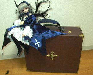 Rating: Safe Score: 0 Tags: 1girl boots doll dress frills long_hair long_sleeves lying solo suigintou wings User: admin