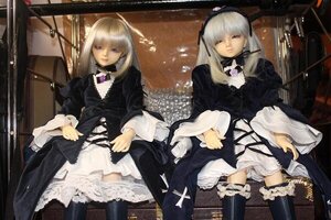 Rating: Safe Score: 0 Tags: 2girls doll dress frills gothic_lolita long_hair long_sleeves multiple_girls ribbon silver_hair sitting solo standing suigintou thighhighs User: admin