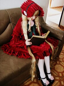 Rating: Safe Score: 0 Tags: 1girl blonde_hair bonnet book couch dress full_body long_hair long_sleeves open_book reading red_dress shinku sitting solo very_long_hair User: admin