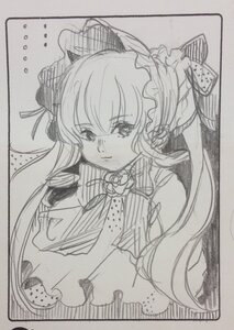 Rating: Safe Score: 0 Tags: 1girl bow flower graphite_(medium) image long_hair looking_at_viewer monochrome shinku solo traditional_media upper_body User: admin