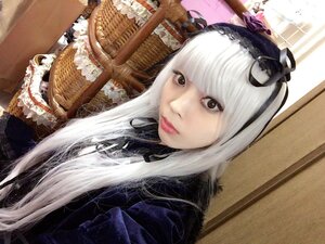 Rating: Safe Score: 0 Tags: 1girl bangs blunt_bangs closed_mouth hair_ornament indoors lips long_hair looking_at_viewer solo suigintou upper_body white_hair User: admin