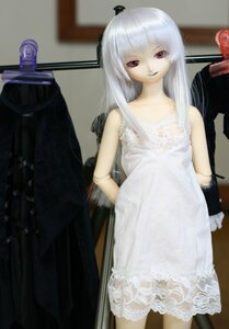 Rating: Safe Score: 0 Tags: 1girl arms_behind_back bare_shoulders blurry depth_of_field doll dress lace long_hair looking_at_viewer red_eyes solo standing suigintou white_dress white_hair wings User: admin