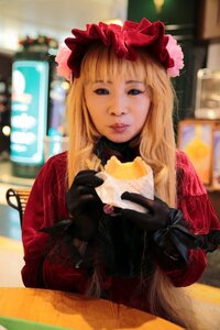 Rating: Safe Score: 0 Tags: 1girl blonde_hair blue_eyes blurry blurry_background blurry_foreground depth_of_field figure flower food gloves hair_ornament hat lips long_hair photo shinku solo User: admin