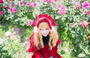 Rating: Safe Score: 0 Tags: 1girl bangs blonde_hair blue_eyes bonnet bush dress flower lips long_hair looking_at_viewer outdoors pink_flower pink_rose red_dress rose shinku smile solo upper_body User: admin