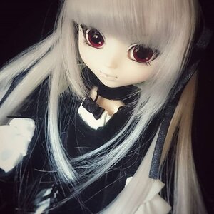 Rating: Safe Score: 0 Tags: 1girl bangs black_background blonde_hair choker closed_mouth doll dress long_hair looking_at_viewer red_eyes simple_background solo suigintou upper_body User: admin