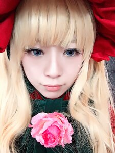 Rating: Safe Score: 0 Tags: 1girl bangs blonde_hair blue_eyes bow closed_mouth eyelashes face flower hair_bow lips long_hair looking_at_viewer portrait red_rose rose shinku simple_background smile solo User: admin