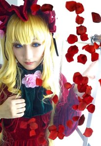 Rating: Safe Score: 0 Tags: 1girl bangs blonde_hair blue_eyes bow flower lips long_hair looking_at_viewer realistic rose shinku solo User: admin