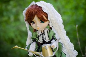 Rating: Safe Score: 0 Tags: 1girl blurry brown_hair closed_mouth depth_of_field doll dress frills green_dress long_hair long_sleeves outdoors solo suiseiseki upper_body User: admin