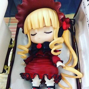 Rating: Safe Score: 0 Tags: 1girl bangs blonde_hair bonnet bow closed_eyes doll dress drill_hair flower hat long_hair long_sleeves marker_(medium) photo red_dress rose shinku solo traditional_media very_long_hair User: admin