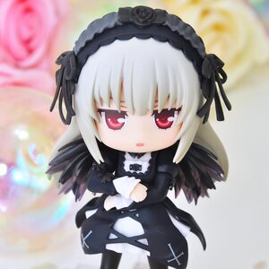 Rating: Safe Score: 0 Tags: 1girl bangs black_dress black_ribbon black_wings chibi doll dress flower hairband long_hair long_sleeves looking_at_viewer pink_eyes ribbon rose silver_hair solo suigintou wings User: admin