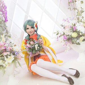 Rating: Safe Score: 0 Tags: 1girl flower green_hair hatsune_miku kanaria long_hair rain sitting smile solo User: admin