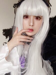 Rating: Safe Score: 0 Tags: 1girl bangs black_hairband blunt_bangs closed_mouth fingernails lips long_hair long_sleeves looking_at_viewer nail_polish red_eyes simple_background solo suigintou sweater upper_body white_hair User: admin