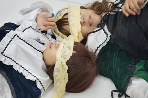 Rating: Safe Score: 0 Tags: 2girls blindfold brown_hair covered_eyes dress frills hat lace lips long_sleeves multiple_cosplay multiple_girls nail_polish ribbon tagme twins User: admin