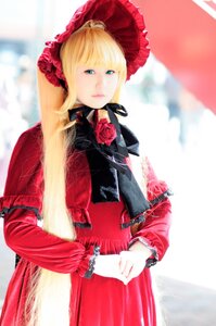 Rating: Safe Score: 0 Tags: 1girl blonde_hair blue_eyes blurry depth_of_field dress flower lips red_dress rose shinku solo User: admin