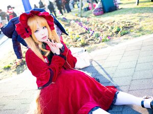 Rating: Safe Score: 0 Tags: 1girl blonde_hair blue_eyes dress flower frills long_hair red_dress shinku sitting solo User: admin