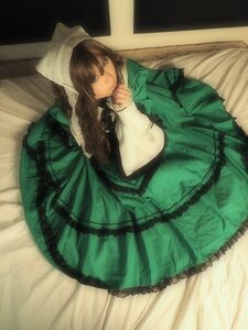 Rating: Safe Score: 0 Tags: 1girl bangs brown_hair dress expressionless from_above green_dress long_sleeves looking_at_viewer lying on_back pillow solo suiseiseki User: admin