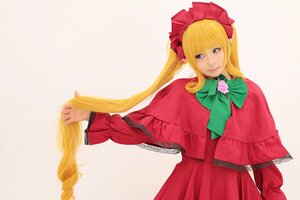 Rating: Safe Score: 0 Tags: 1girl bangs blonde_hair blue_eyes bonnet bow bowtie capelet dress flower green_bow green_neckwear long_hair long_sleeves looking_at_viewer red_dress rose shinku solo twintails very_long_hair User: admin