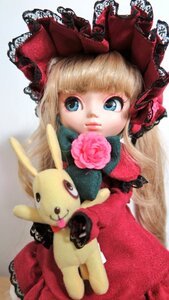 Rating: Safe Score: 0 Tags: 1girl blonde_hair blue_eyes bow doll dress flower long_hair photo pink_rose rose shinku solo User: admin