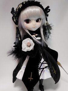 Rating: Safe Score: 0 Tags: 1girl bangs closed_mouth cross doll gothic_lolita lolita_fashion long_hair long_sleeves looking_at_viewer red_eyes solo suigintou User: admin