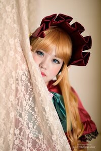 Rating: Safe Score: 0 Tags: 1girl artist_name bangs blonde_hair blue_eyes bonnet bow face hat lips long_hair looking_at_viewer photo shinku solo User: admin