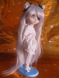 Rating: Safe Score: 0 Tags: 1girl bangs doll double_bun dress hair_ornament kirakishou long_hair long_sleeves looking_at_viewer solo star_(symbol) star_print starfish starry_background very_long_hair yellow_eyes User: admin