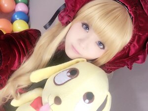 Rating: Safe Score: 0 Tags: 1girl bangs blonde_hair blue_eyes bow closed_mouth long_hair looking_at_viewer shinku smile solo stuffed_animal teddy_bear User: admin