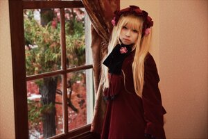 Rating: Safe Score: 0 Tags: 1girl bangs blonde_hair blue_eyes blurry dress flower long_hair long_sleeves looking_at_viewer photo pink_flower railing red_dress rose shinku solo User: admin