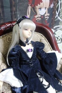 Rating: Safe Score: 0 Tags: 2girls blonde_hair blue_eyes doll dress drill_hair flower frills gothic_lolita hairband lolita_fashion long_hair long_sleeves looking_at_viewer multiple_girls rose shinku silver_hair sitting solo suigintou twintails User: admin