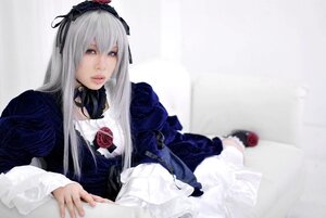 Rating: Safe Score: 0 Tags: 1girl dress flower frills lips long_hair long_sleeves puffy_sleeves red_flower red_rose rose silver_hair solo suigintou User: admin