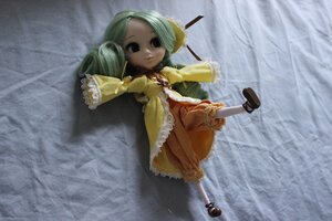 Rating: Safe Score: 0 Tags: 1girl doll dress drill_hair frills green_hair kanaria long_sleeves shoes solo twintails underwear wide_sleeves yellow_dress User: admin