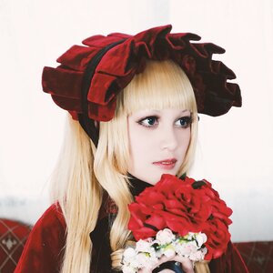 Rating: Safe Score: 0 Tags: 1girl bangs blonde_hair blue_eyes bouquet flower lips long_hair looking_at_viewer realistic red_flower red_rose rose shinku solo striped User: admin