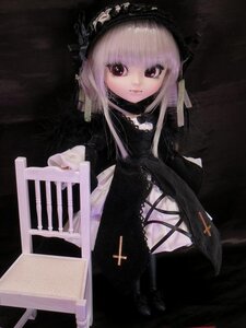 Rating: Safe Score: 0 Tags: 1girl black_dress black_footwear closed_mouth cross doll dress frills gothic_lolita hairband lolita_fashion long_hair long_sleeves looking_at_viewer sitting solo suigintou User: admin