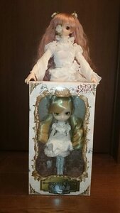 Rating: Safe Score: 0 Tags: 1girl bangs doll dress flower frills kirakishou long_hair long_sleeves looking_at_viewer simple_background solo standing very_long_hair white_dress wide_sleeves User: admin