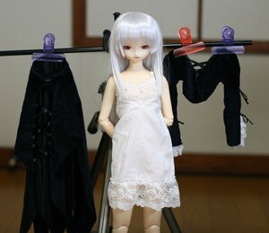 Rating: Questionable Score: 0 Tags: 1girl 3d albino blurry blurry_background blurry_foreground depth_of_field doll dress gloves indoors lace long_hair photo red_eyes see-through solo standing suigintou white_dress white_hair User: admin
