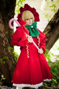 Rating: Safe Score: 0 Tags: 1girl blonde_hair bonnet bow capelet dress looking_at_viewer red_dress shinku solo User: admin