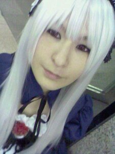 Rating: Safe Score: 0 Tags: 1girl 3d blurry blurry_foreground depth_of_field looking_at_viewer photo purple_eyes ribbon solo suigintou white_hair User: admin