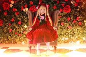 Rating: Safe Score: 0 Tags: 1girl blonde_hair blue_eyes bow checkered checkered_background checkered_floor dress flower long_hair pink_flower pink_rose red_dress red_flower red_rose rose shinku sitting solo User: admin