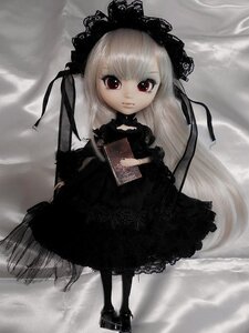 Rating: Safe Score: 0 Tags: 1girl black_dress closed_mouth doll dress frills full_body gothic_lolita holding lace lolita_fashion long_hair long_sleeves looking_at_viewer red_eyes shoes solo standing suigintou User: admin